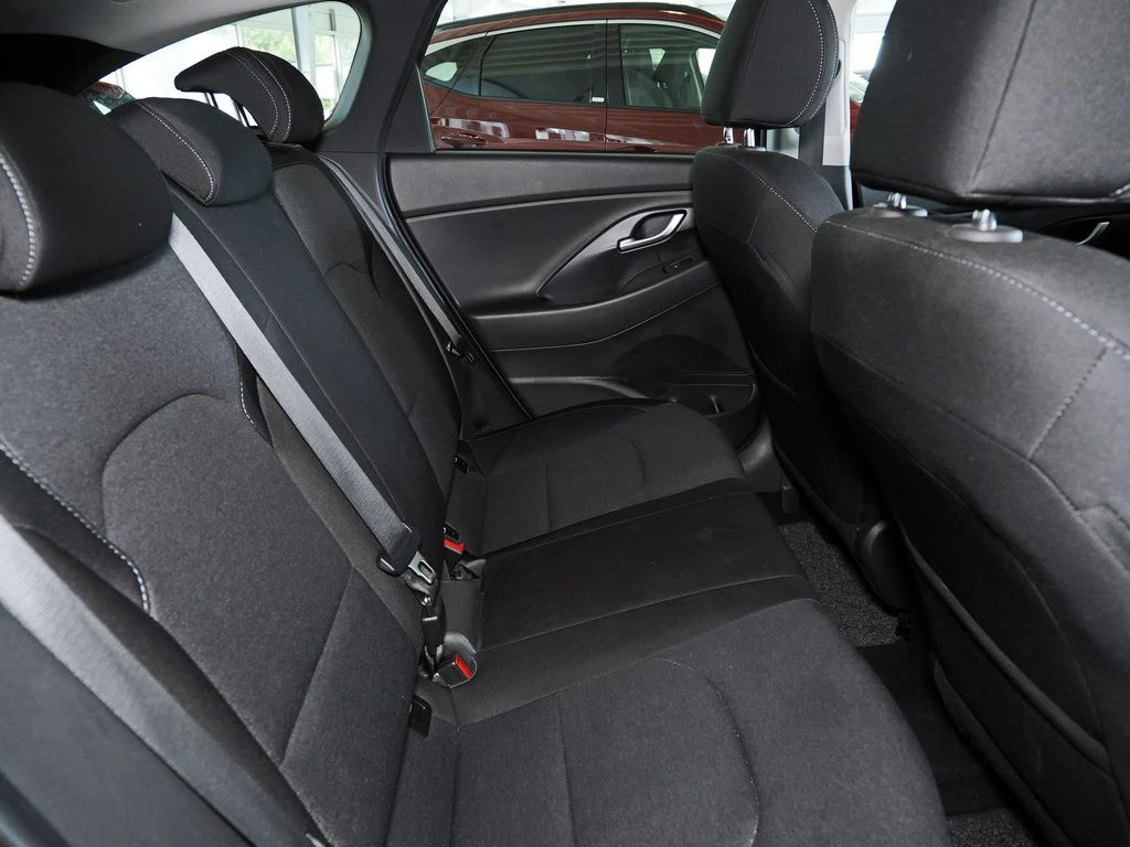 Hyundai-i30-image-12