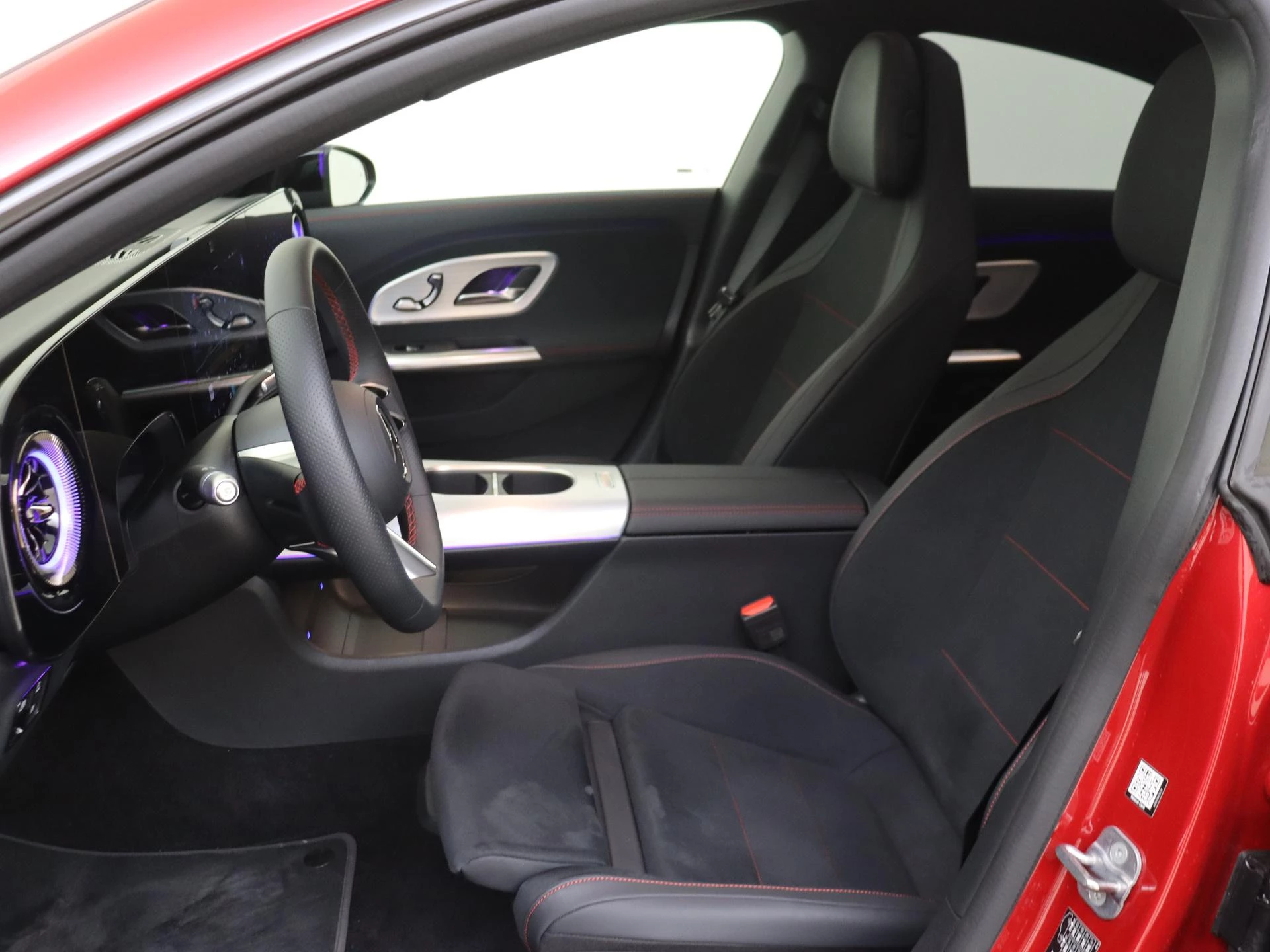 Mercedes-Benz-CLA-image-12