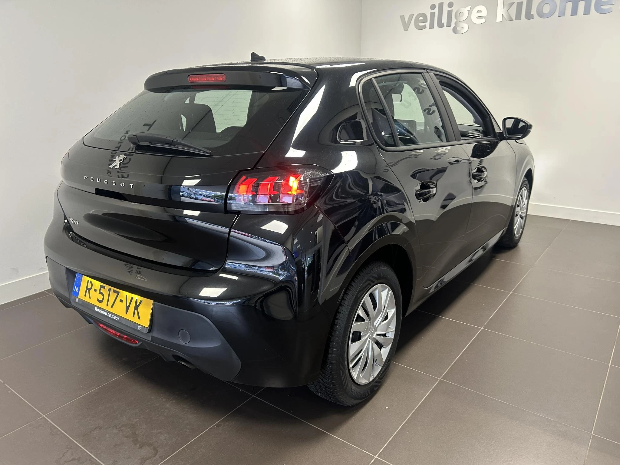 Peugeot-208-image-3