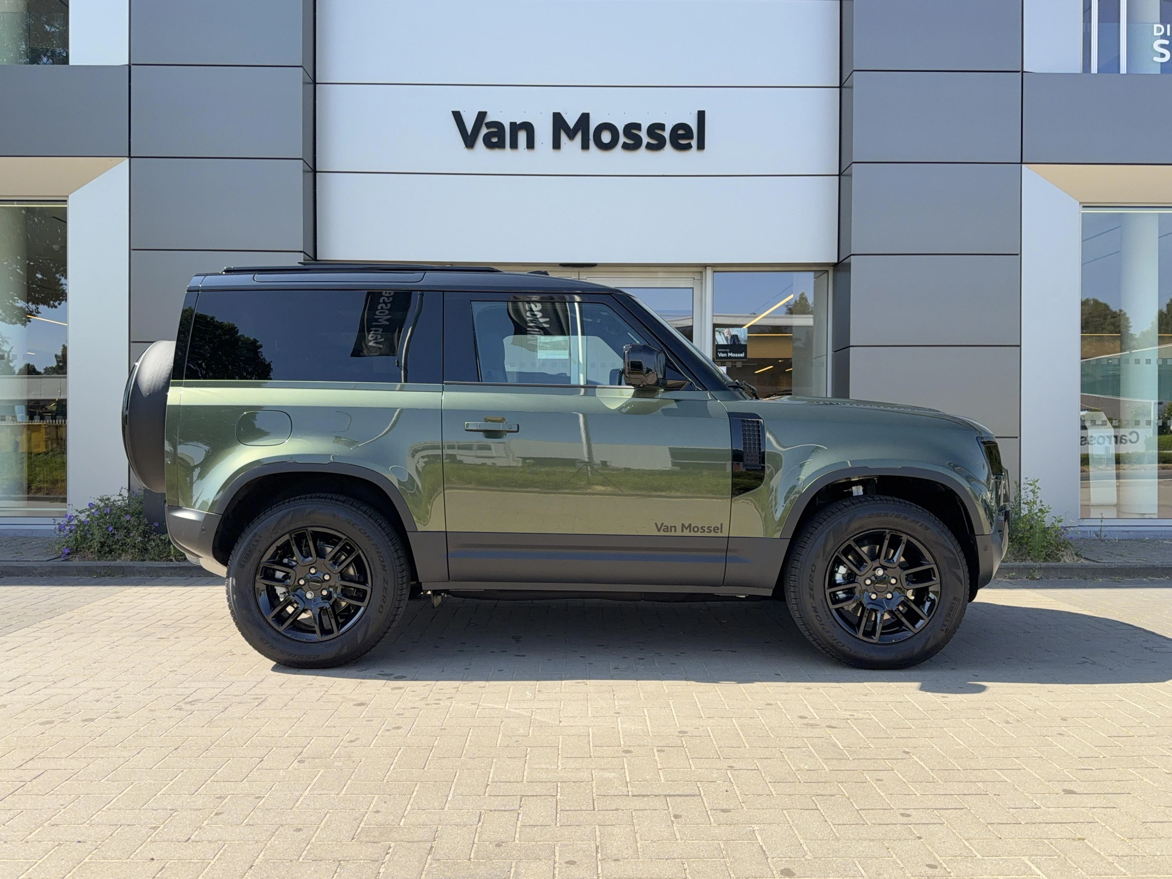 Land Rover Defender 90 D250 S
