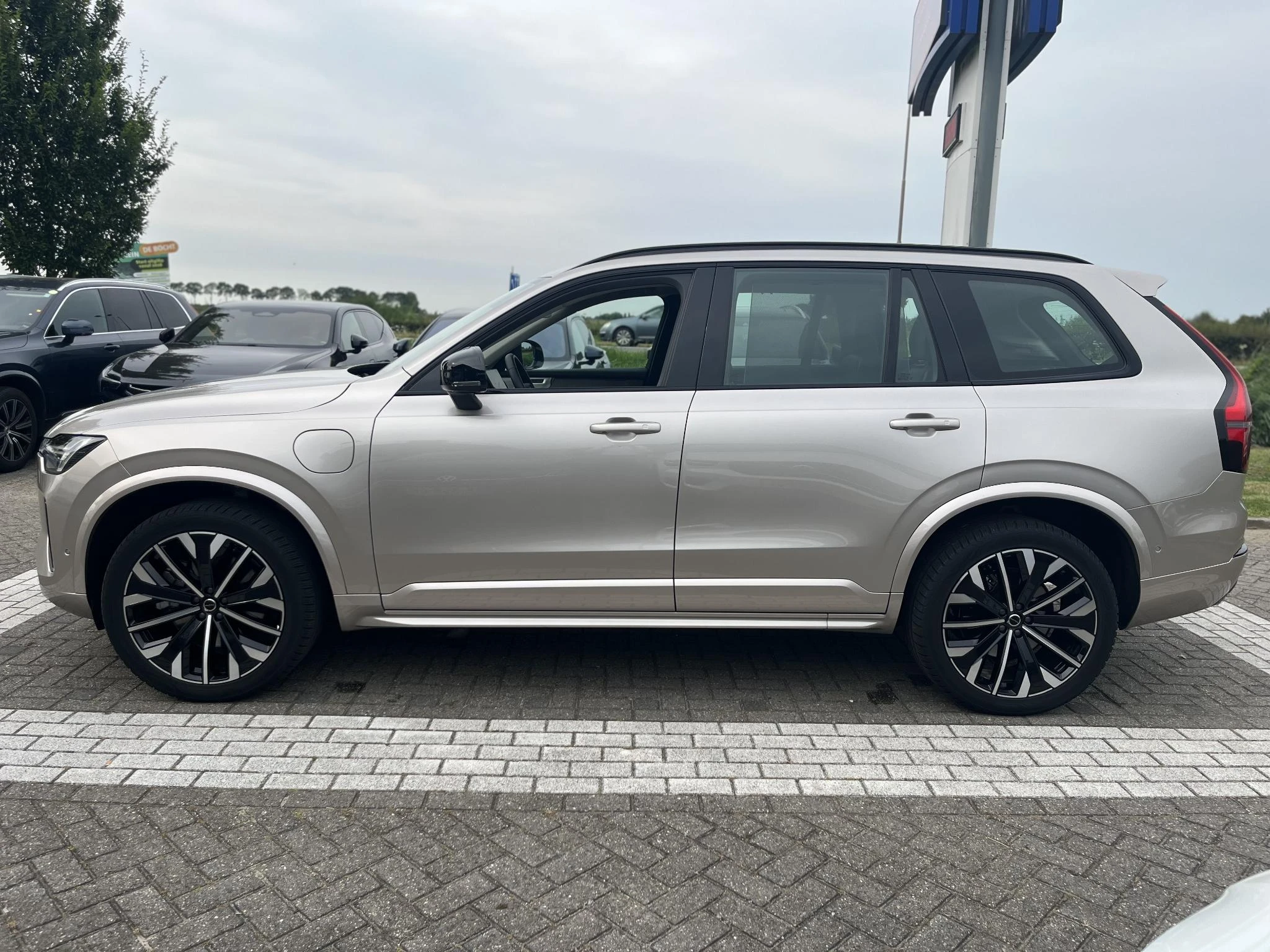 Volvo-XC90-image-2