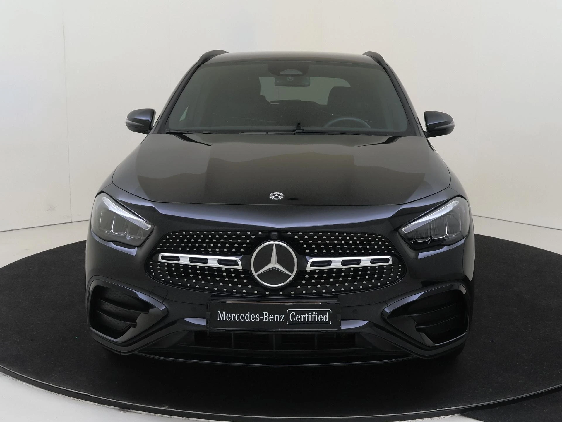 Mercedes-Benz-GLA-image-5