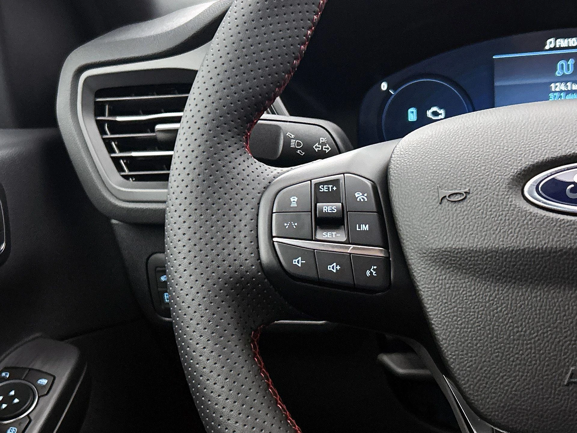Ford-Kuga-image-5