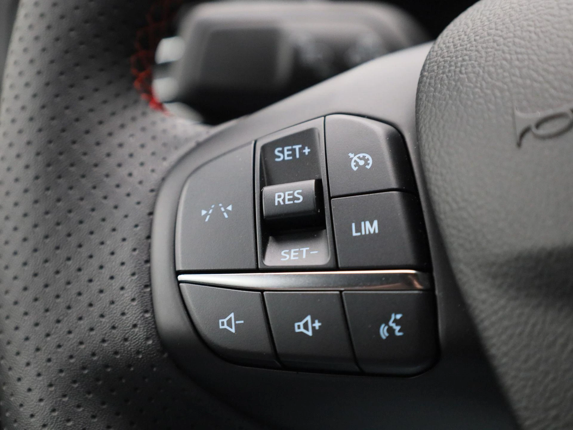 Ford-Kuga-image-16