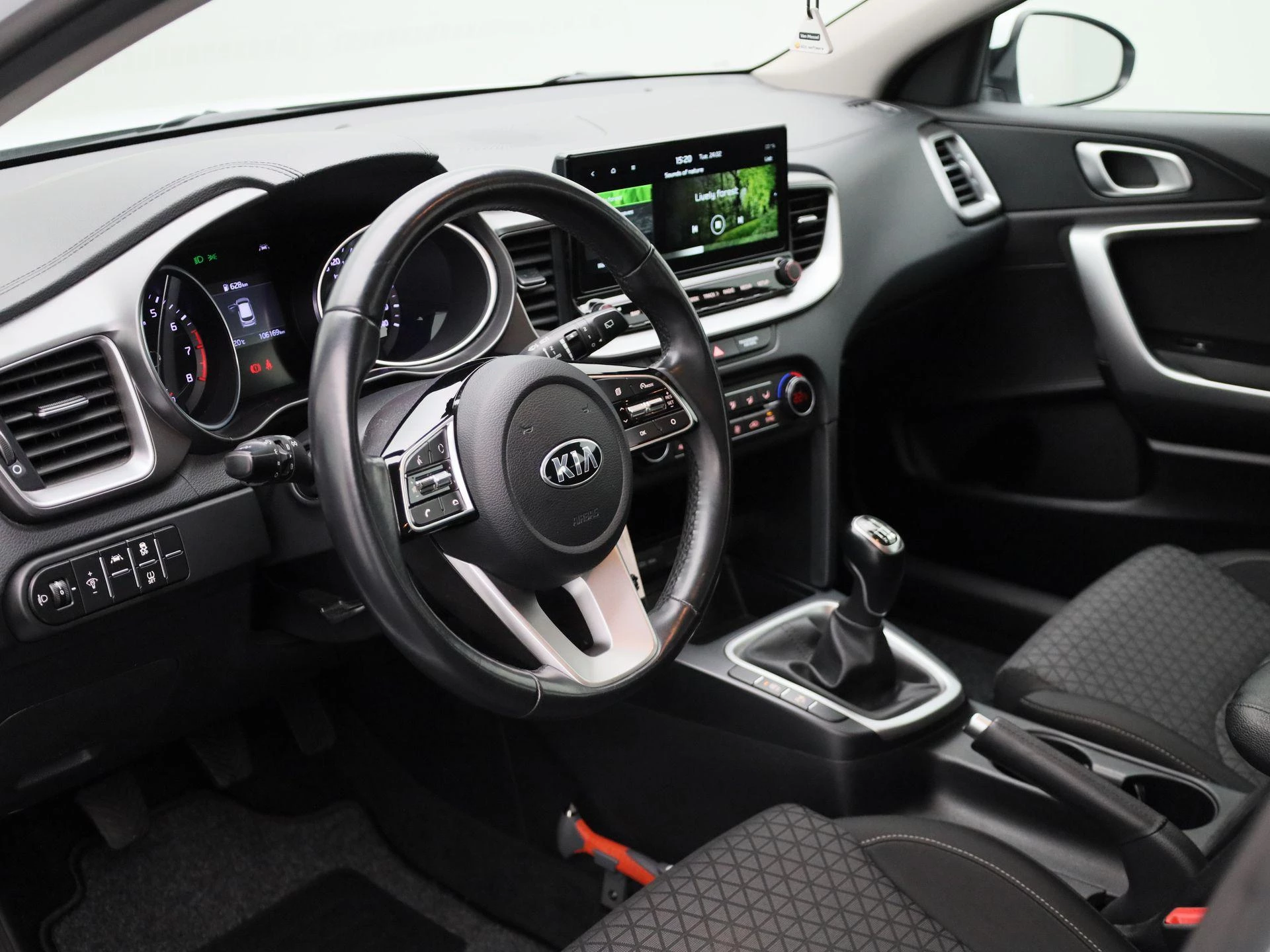 Kia-Ceed Sportswagon-image-23