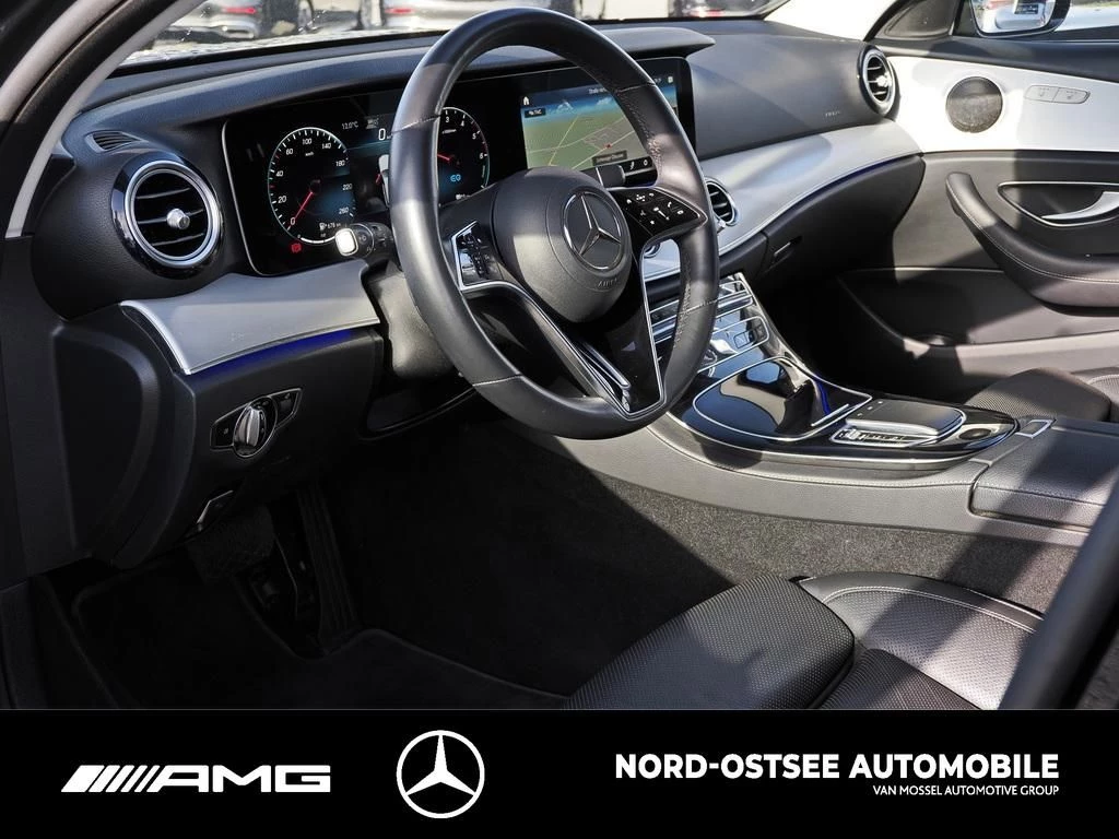 Mercedes-Benz E-Klasse 300 T de AVANTGARDE NAVI KAMERA SITZH AVANTGARDEW213 E 300 T de AVANTGARDE NAVI KAMERA SITZH AVANTGARDE