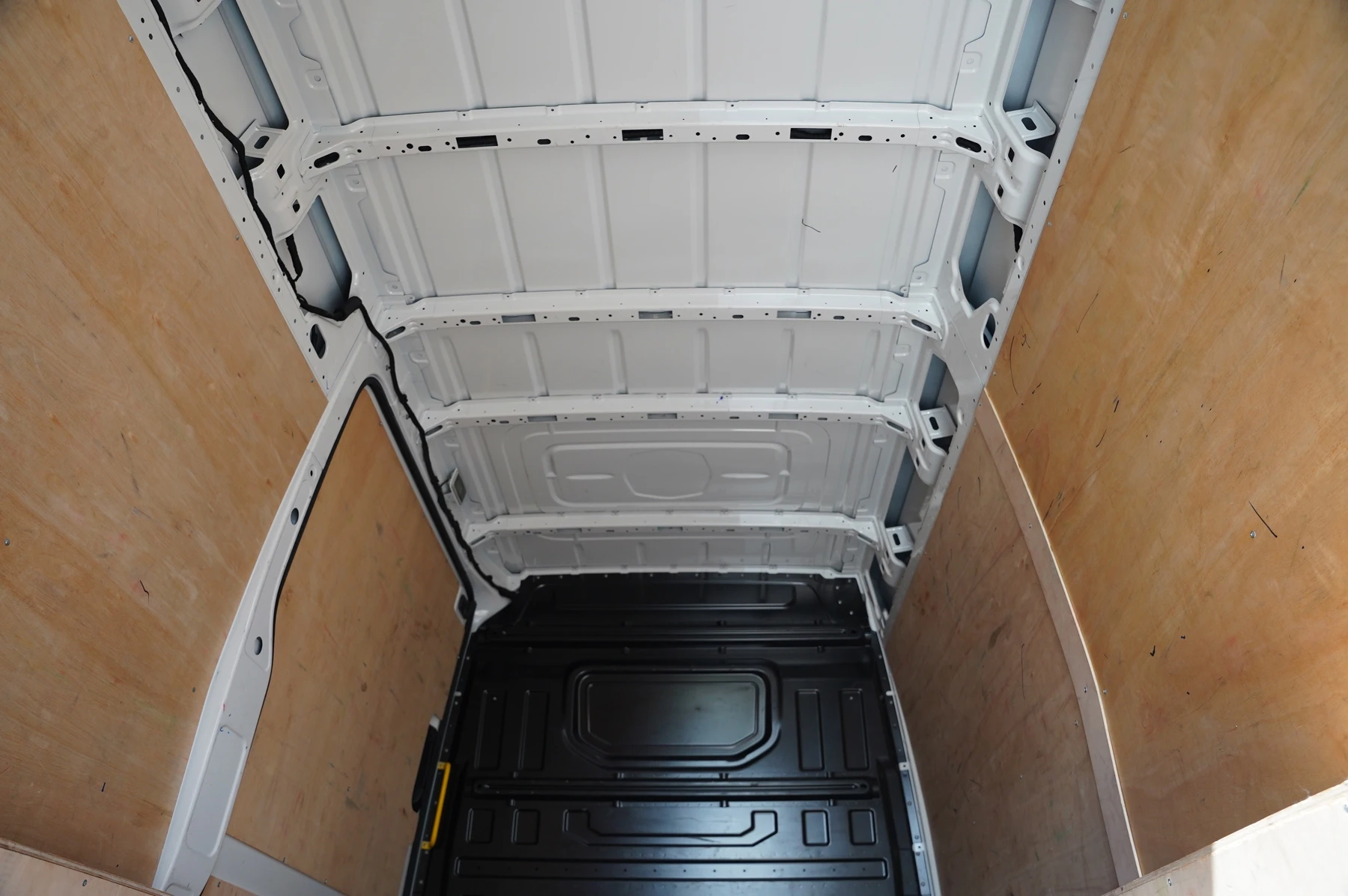 Volkswagen-Crafter-image-24