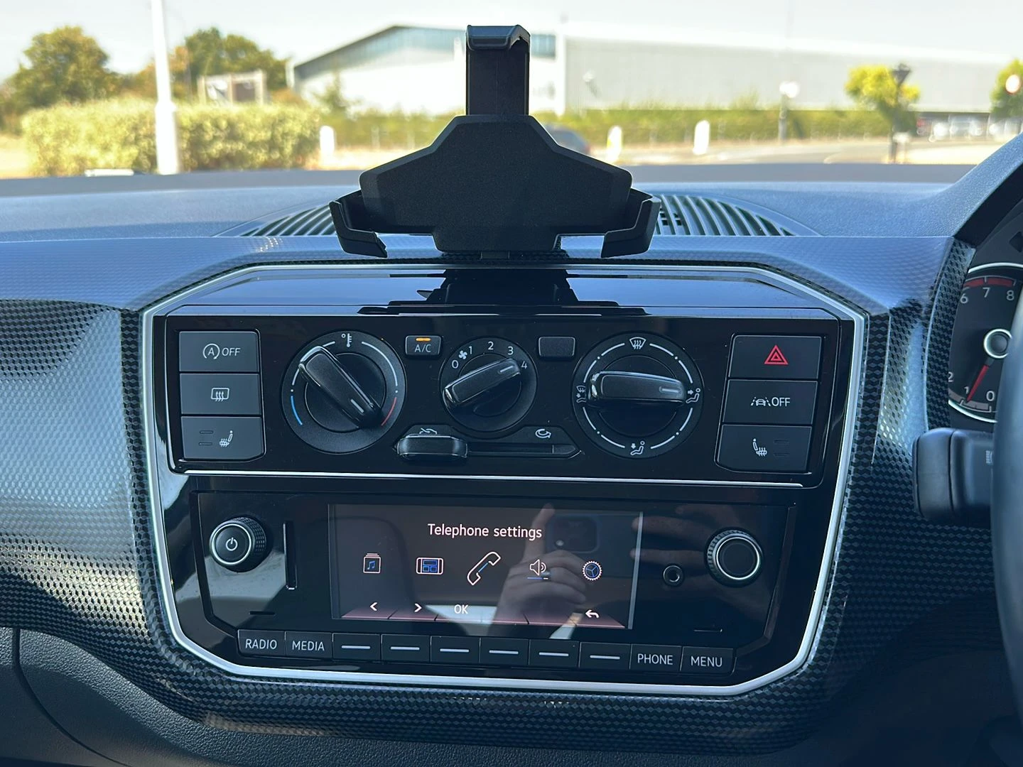 Volkswagen-up!-image-10