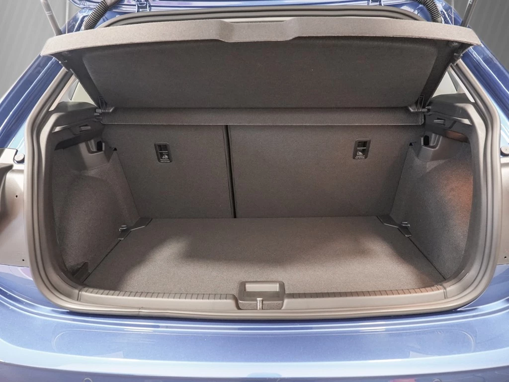 Volkswagen Polo 1,0 l TSI 5-Gang Style WR NAVI IQDrive-Paket