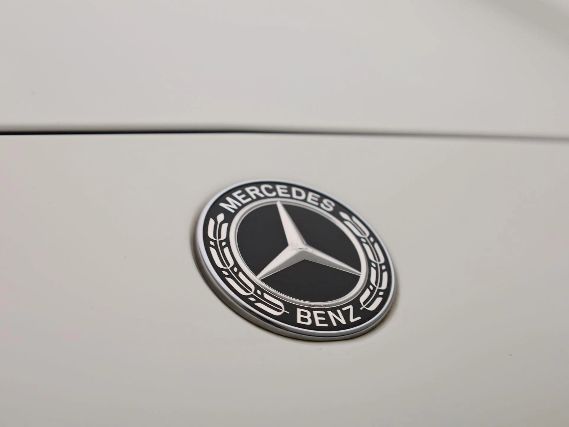 Mercedes-Benz-GLA-image-40