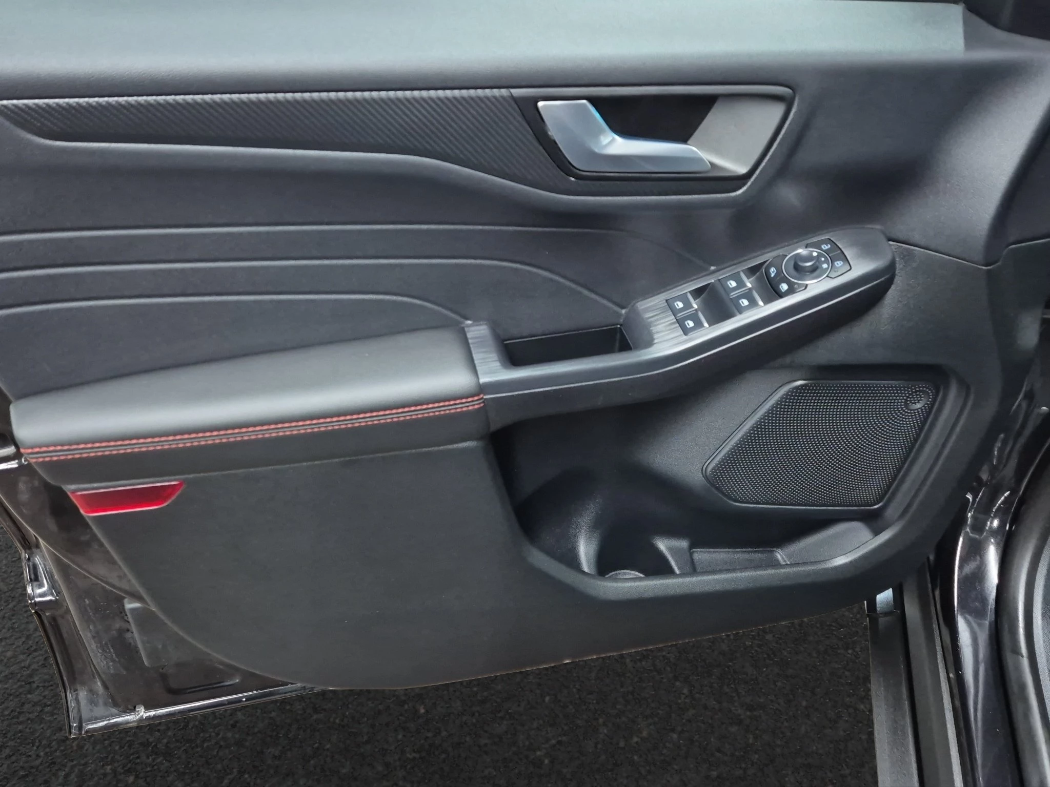 Ford Kuga ST-Line Aut.*KAM*LED-MATRIX*NAVI*GRA*WINTER-PKT.