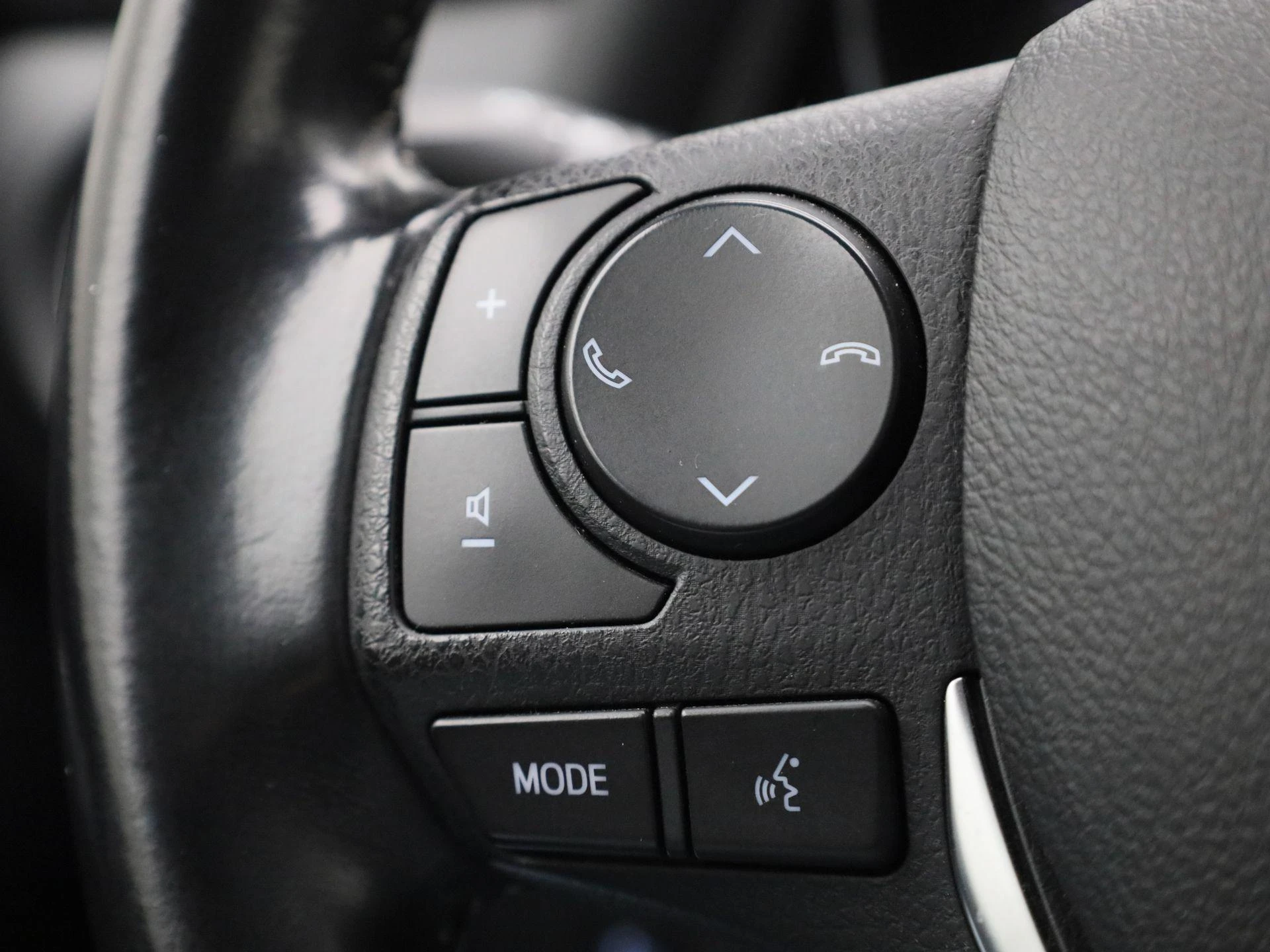 Toyota-Auris-image-19