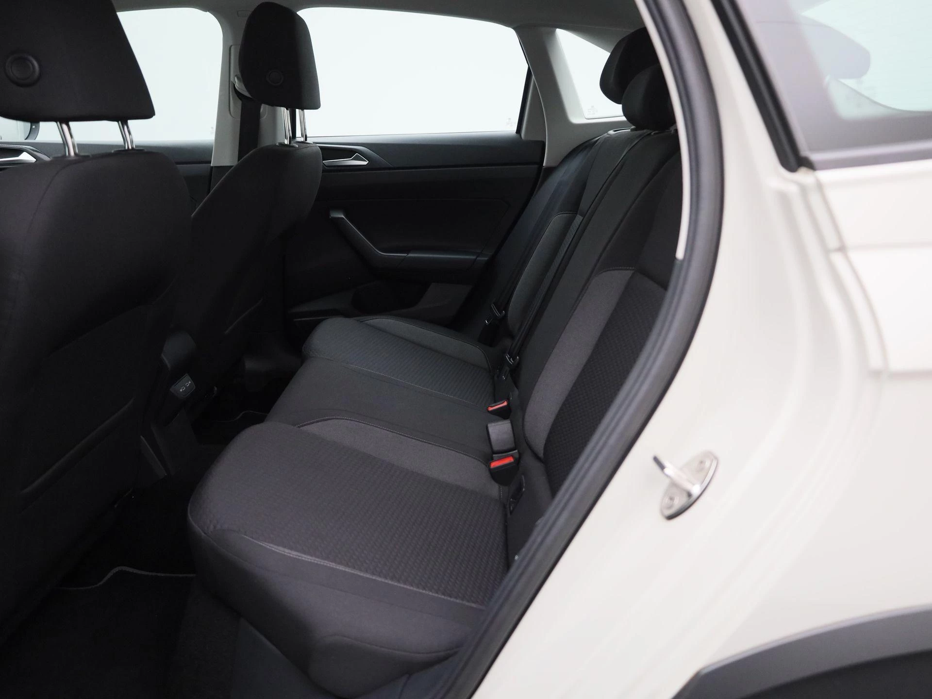 Volkswagen-Taigo-image-8