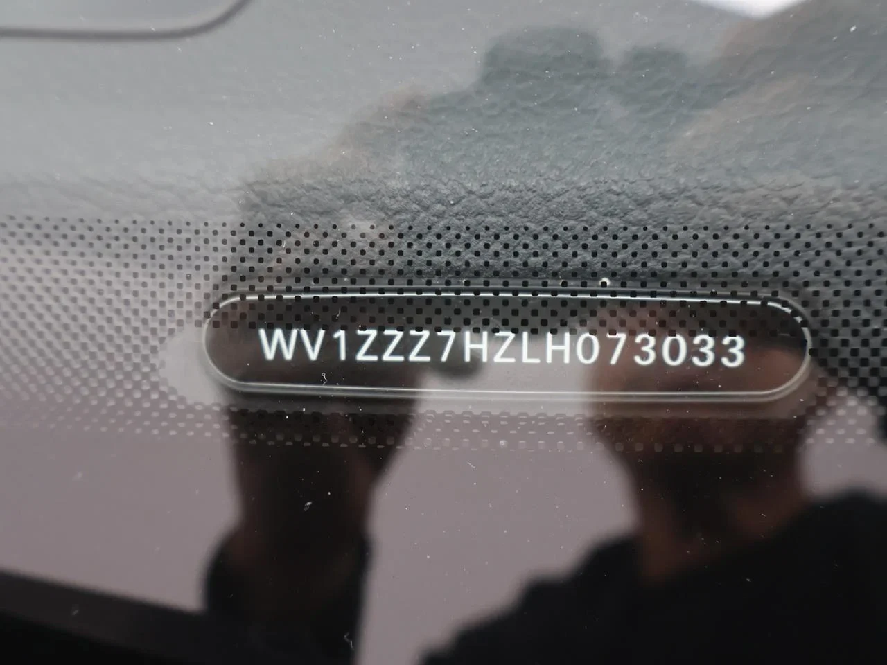 Volkswagen-Transporter-image-25