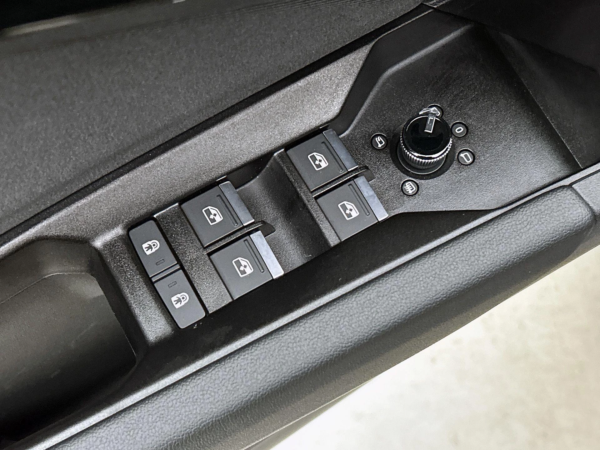 Audi-Q4 e-tron-image-27