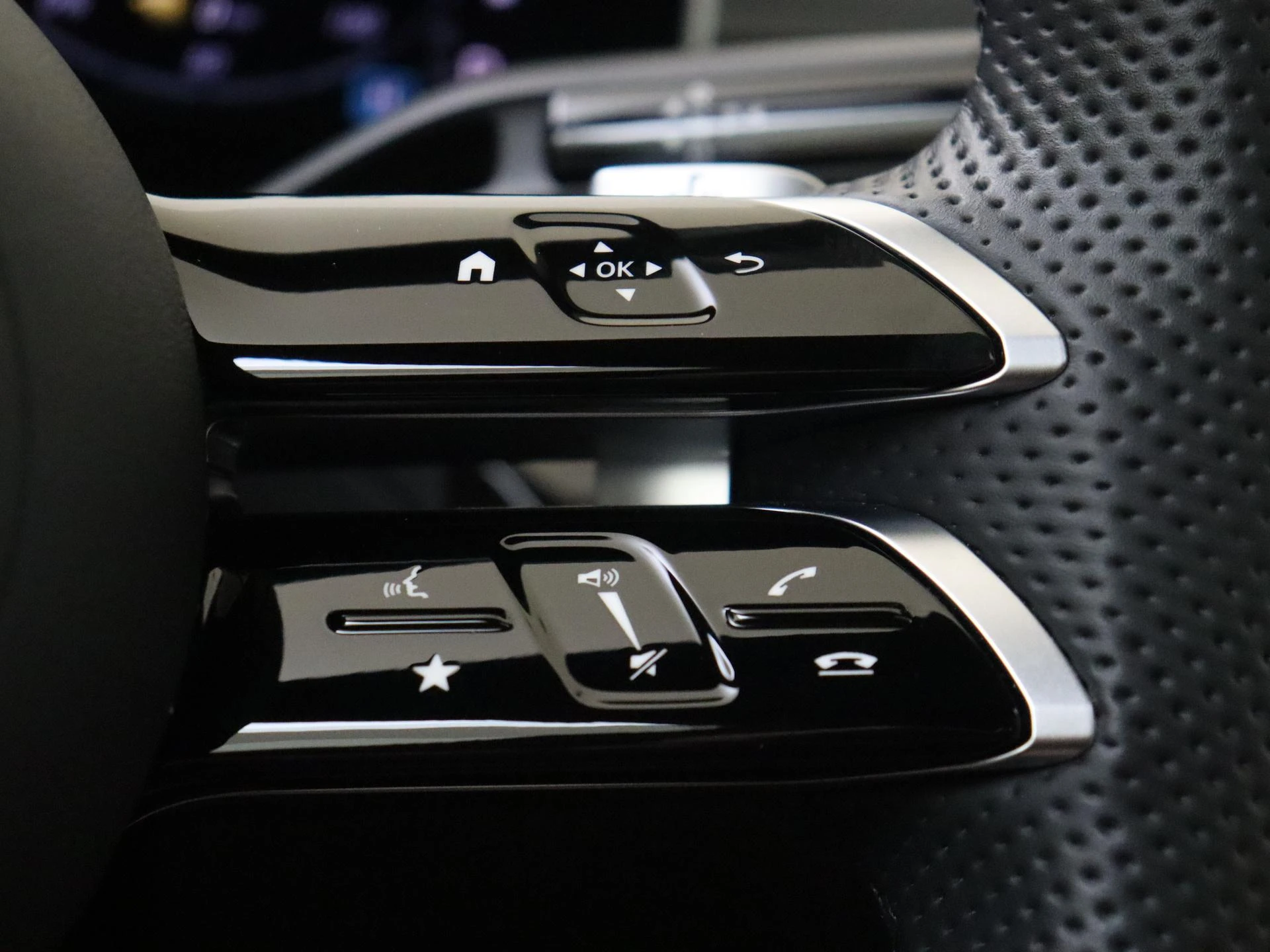 Mercedes-Benz-C-Klasse-image-12