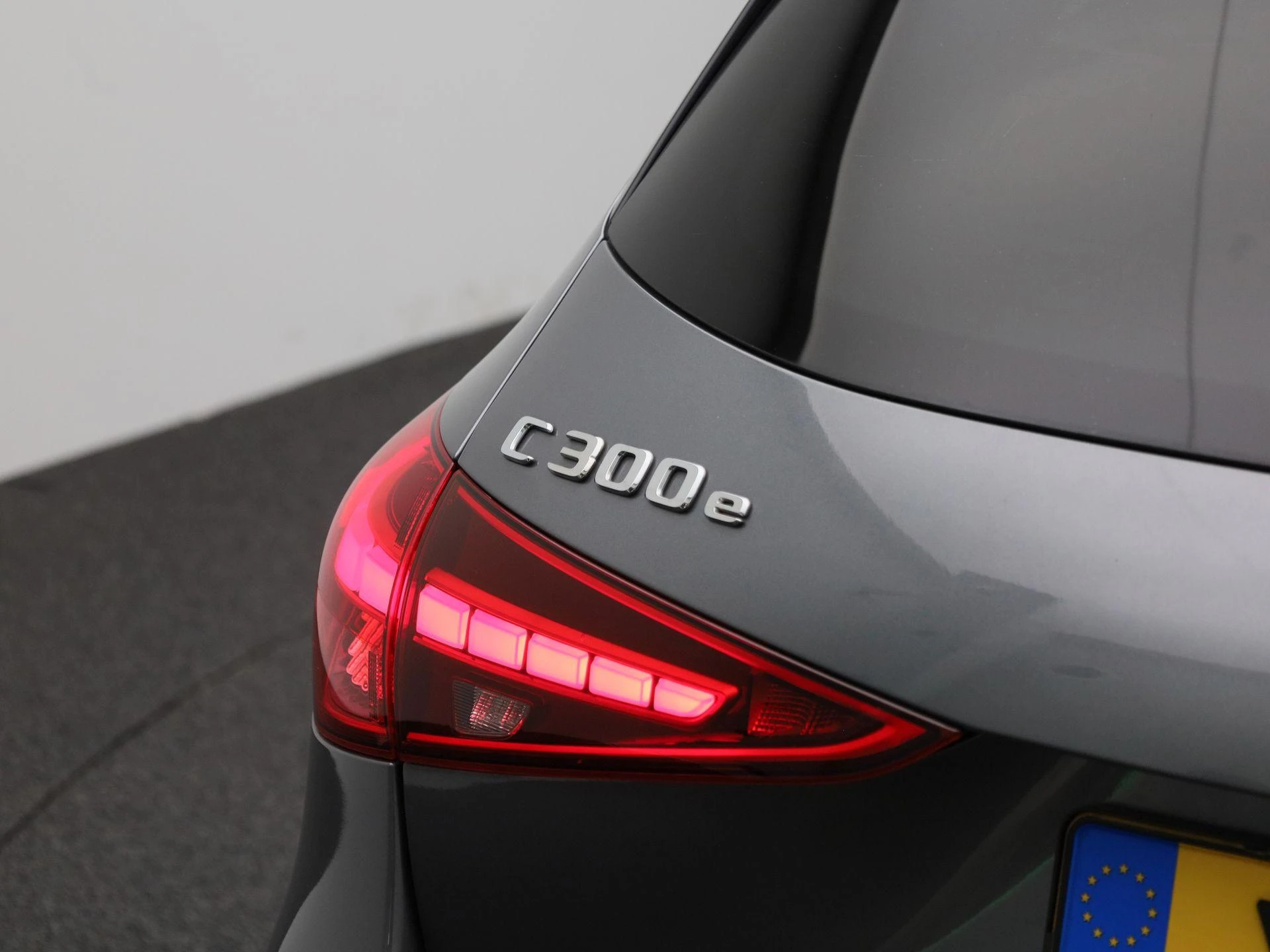 Mercedes-Benz-C-Klasse-image-48