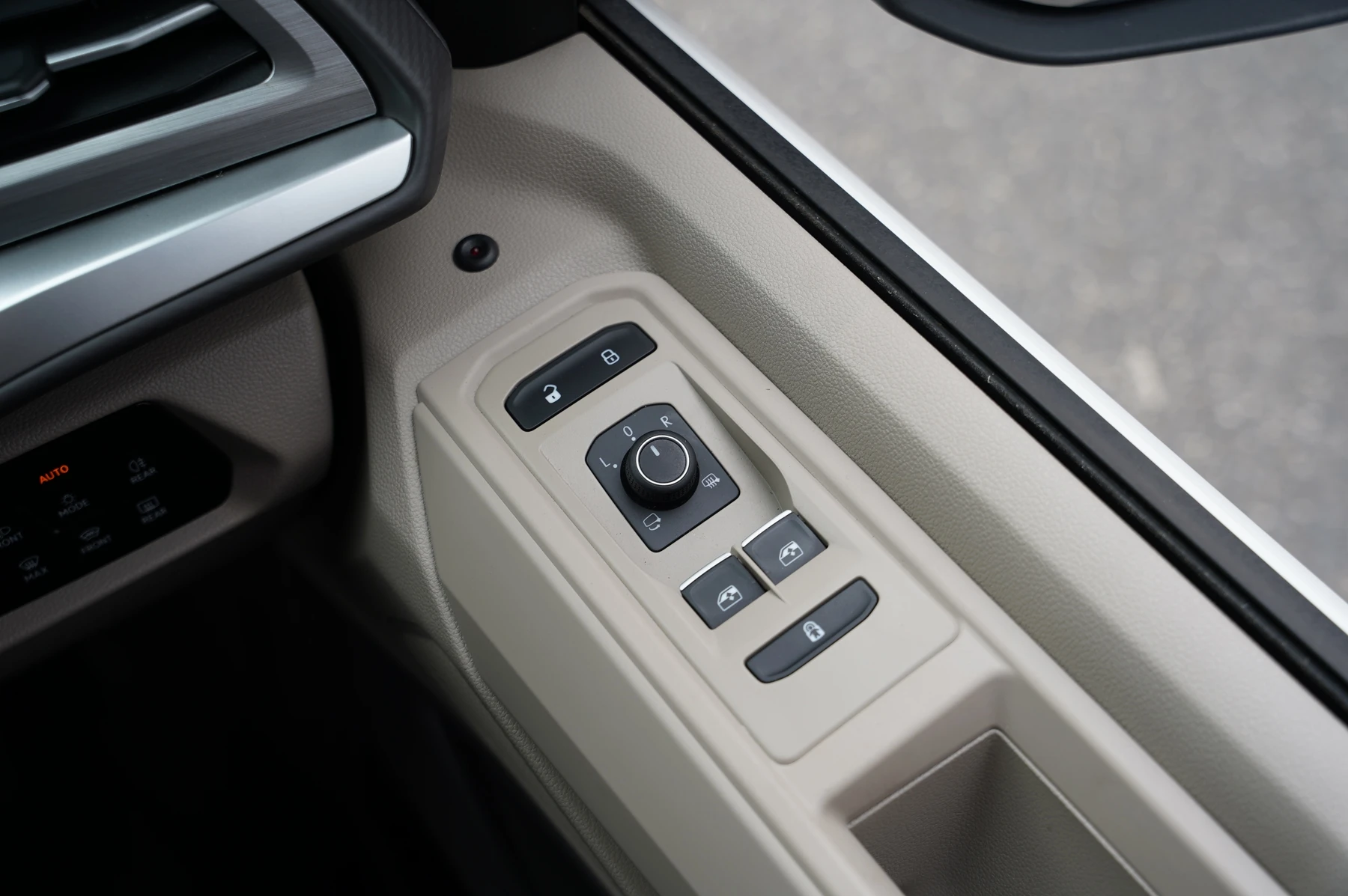 Volkswagen-California-image-17