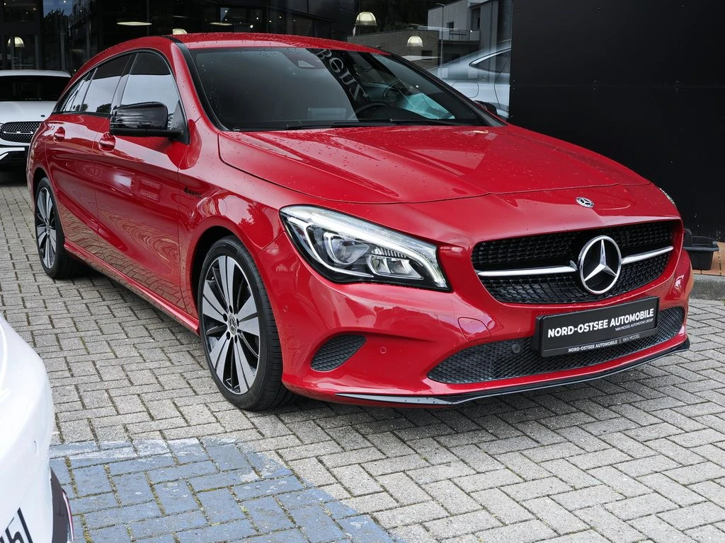 Mercedes-Benz-CLA 200 d-image-3