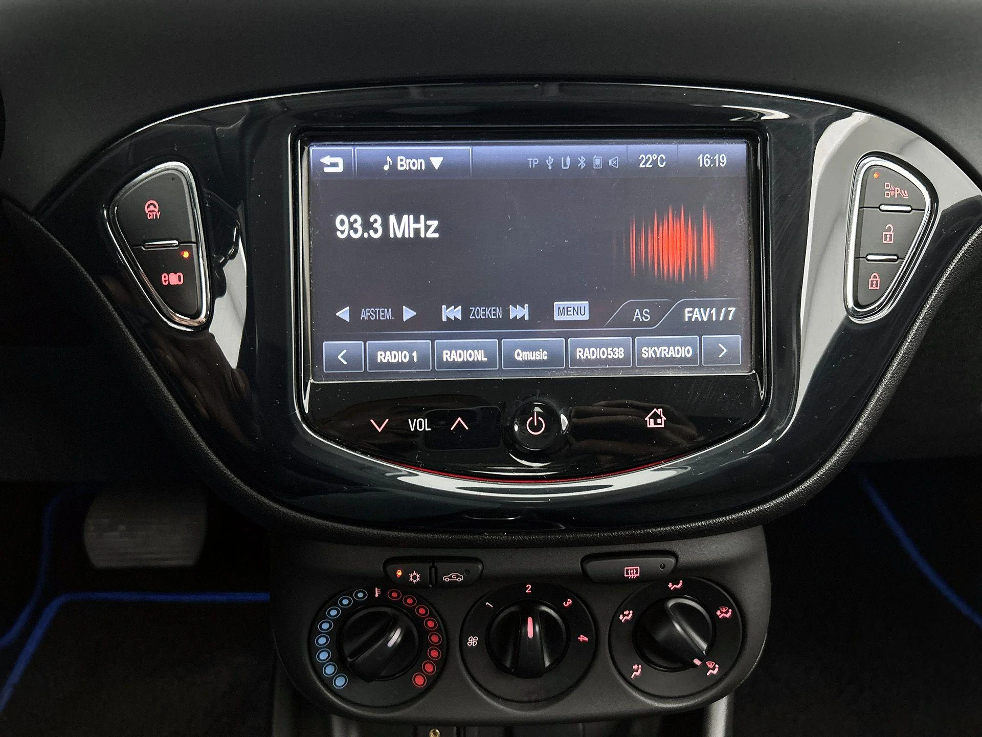Opel-Corsa-image-6