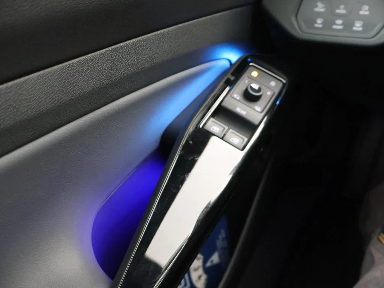 Volkswagen ID.4 Pro Performance Business Premium 77kWh 204pk *TREKHAAK*PANO*NAVI*APP CONNECT*BLTH*CRUISE*PDC*...