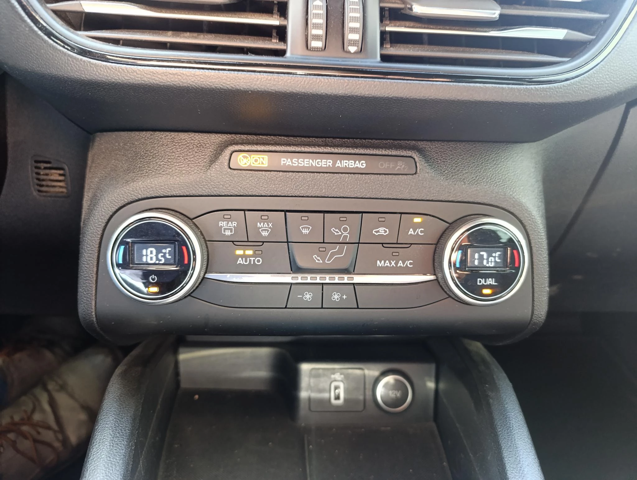 Ford Focus Wagon 1.0 EcoBoost ST Line Business