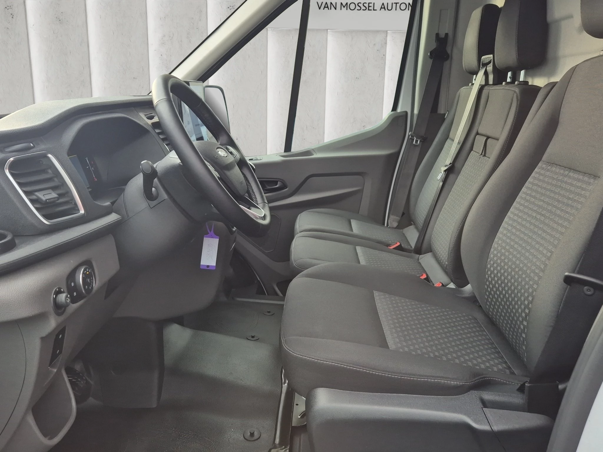 Ford-Transit-image-9