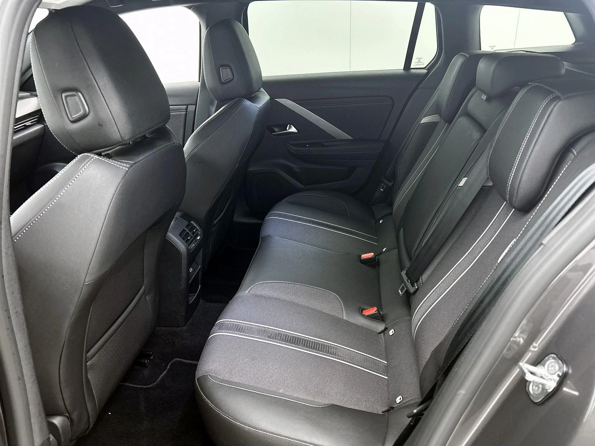 Opel-Astra-image-27