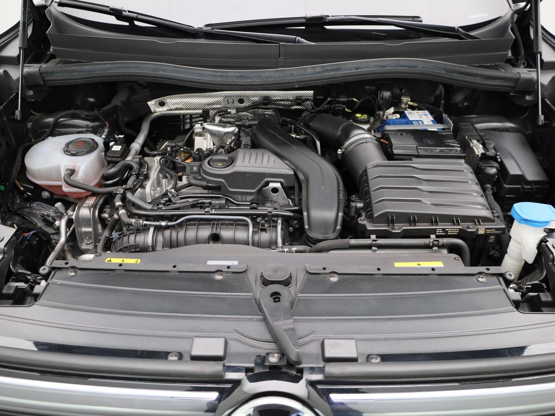 Volkswagen-Tiguan-image-37