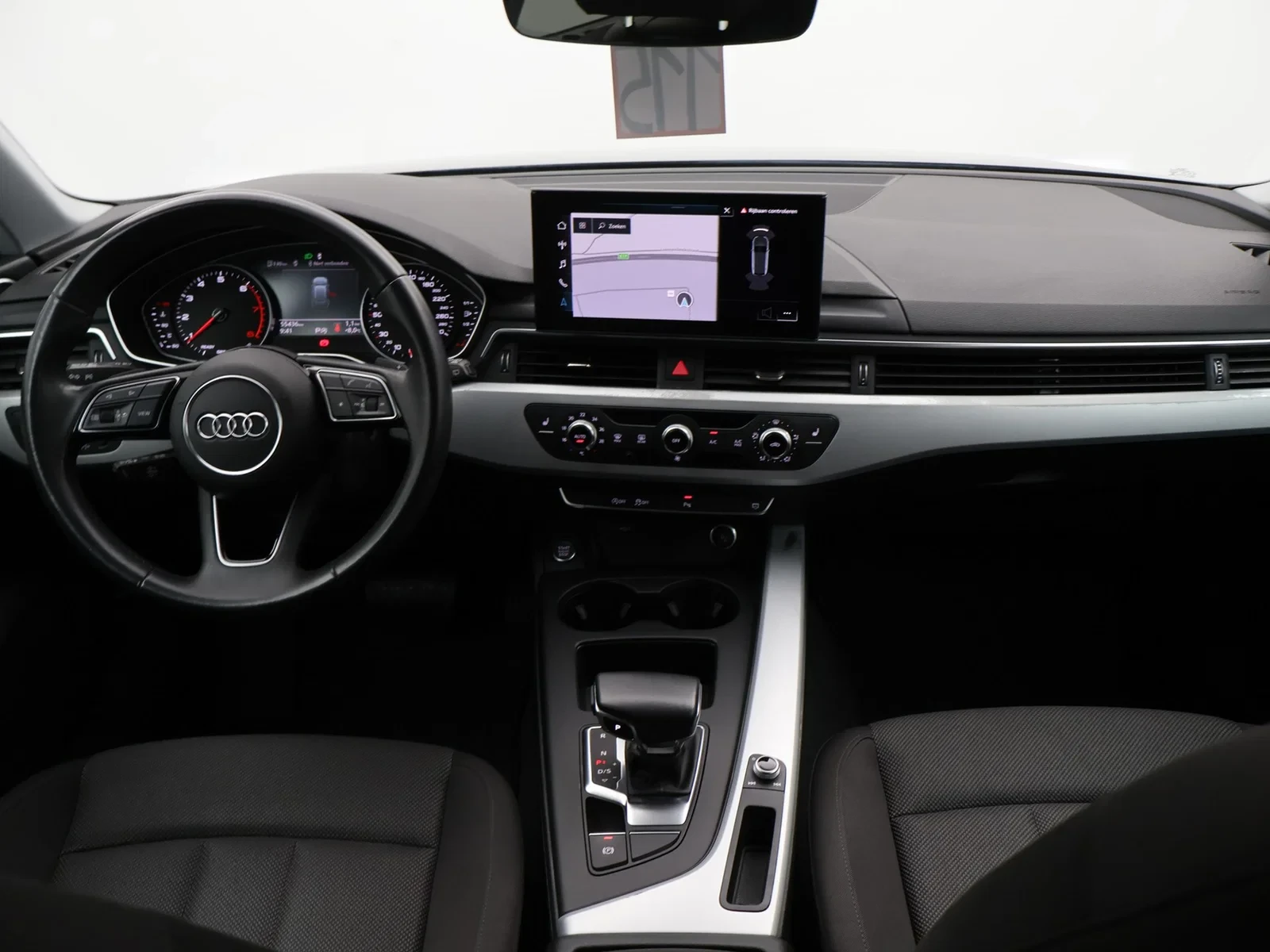 Audi A4 Avant 35TFSI Business Edition *AUTOMAAT*PDC*NAVI*CRUISE*ZETELVERWARMING*BLTH*...*