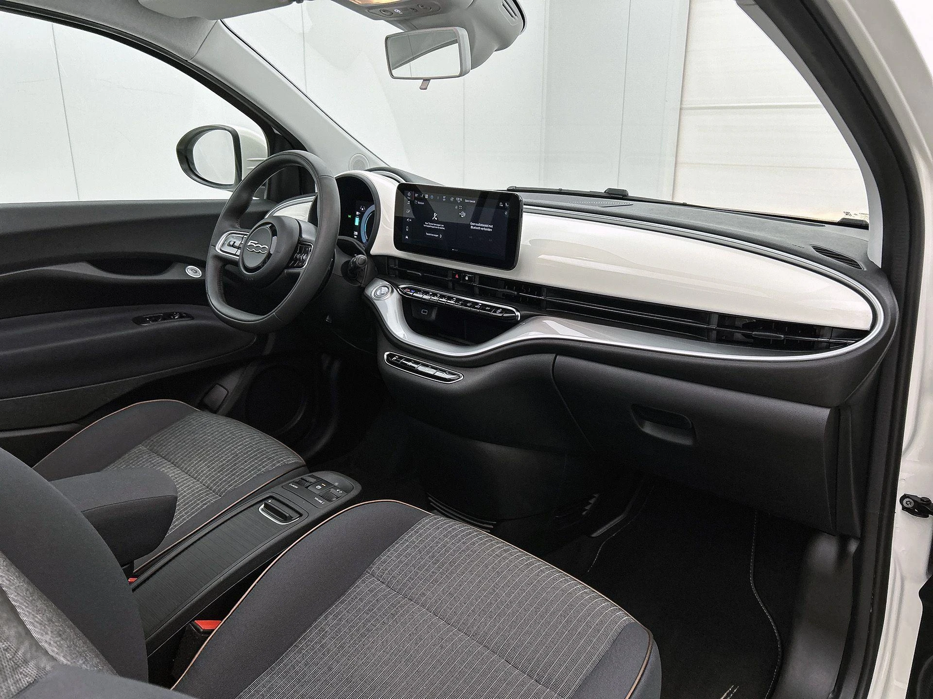 Fiat-500e-image-17