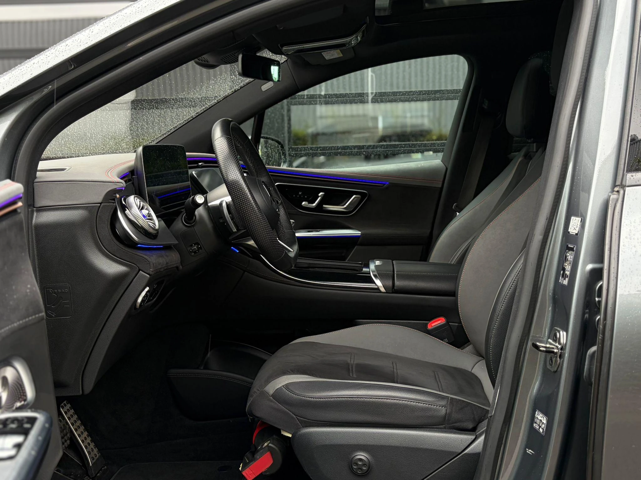 Mercedes-Benz-EQE-image-22