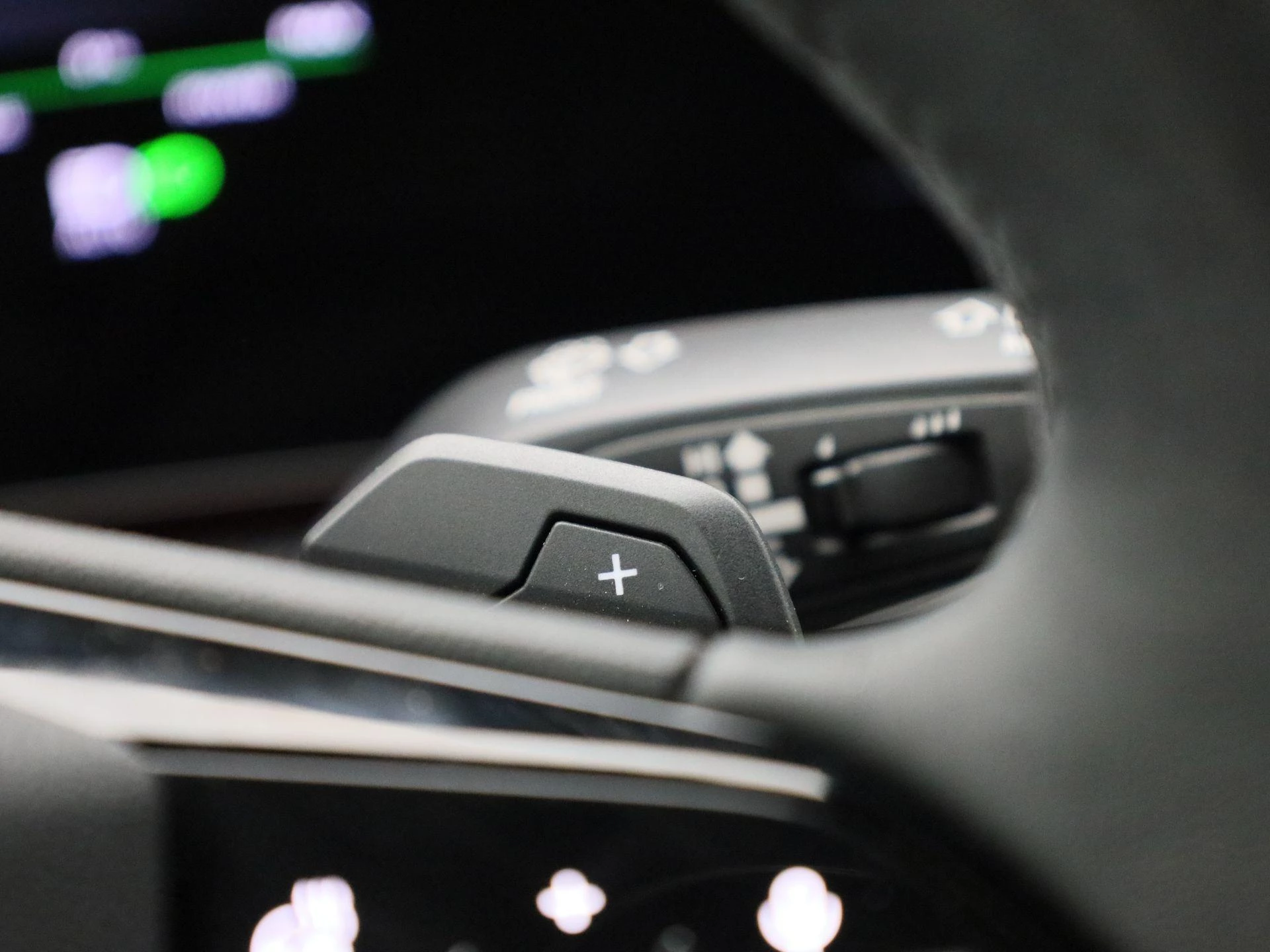 Audi-Q6 e-tron-image-28