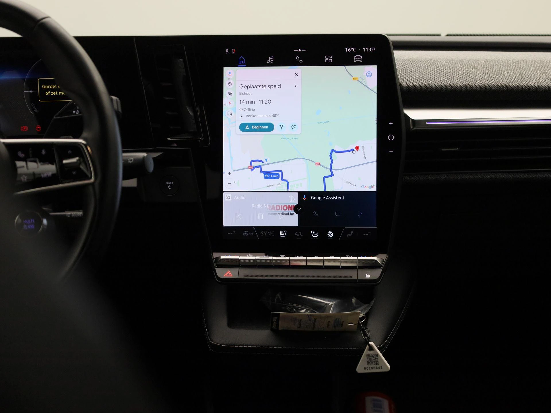 Renault-Megane E-Tech-image-8