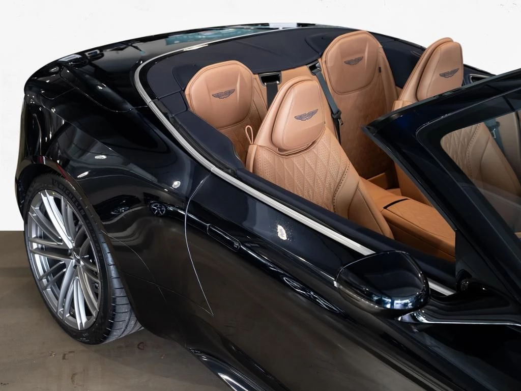 Aston Martin DB12 Volante Aston Martin Hamburg