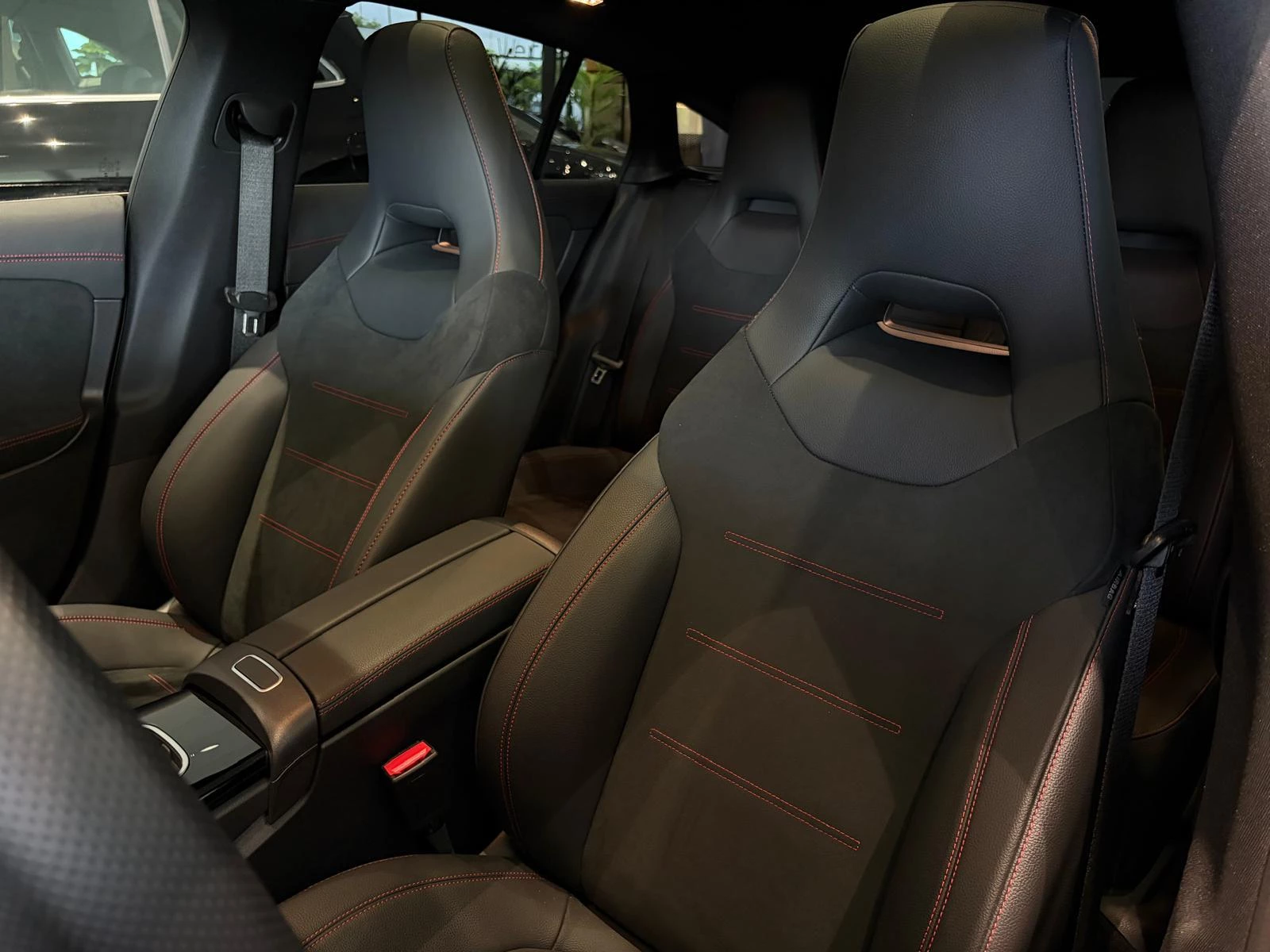Mercedes-Benz CLA 180 Star Edition Shooting Brake + AMG + PANO + TREKHAAK + SURROUND VIEW +