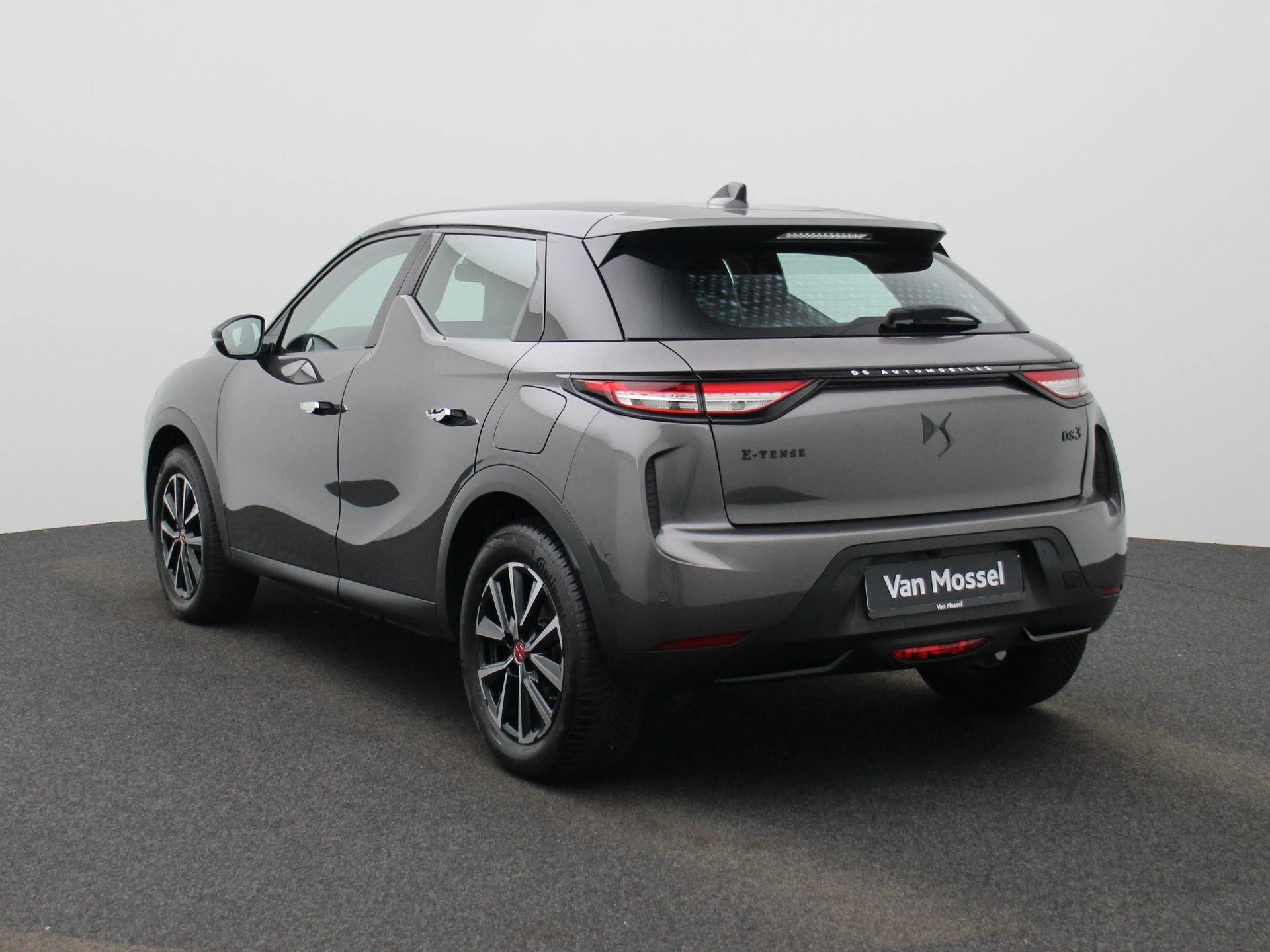DS-DS 3-image-1