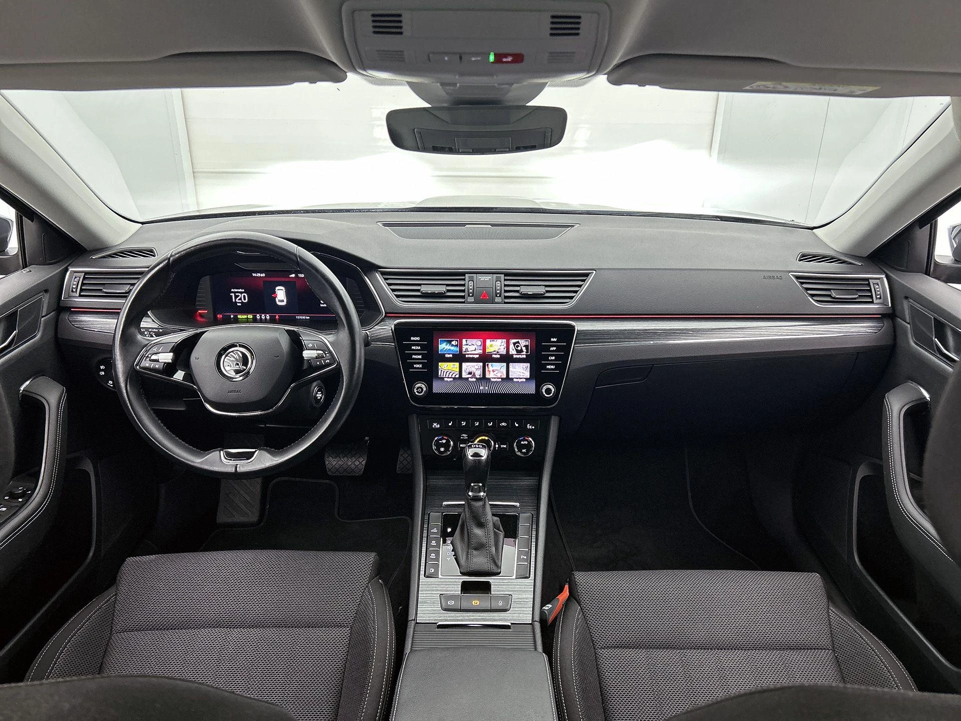 Škoda-Superb-image-24