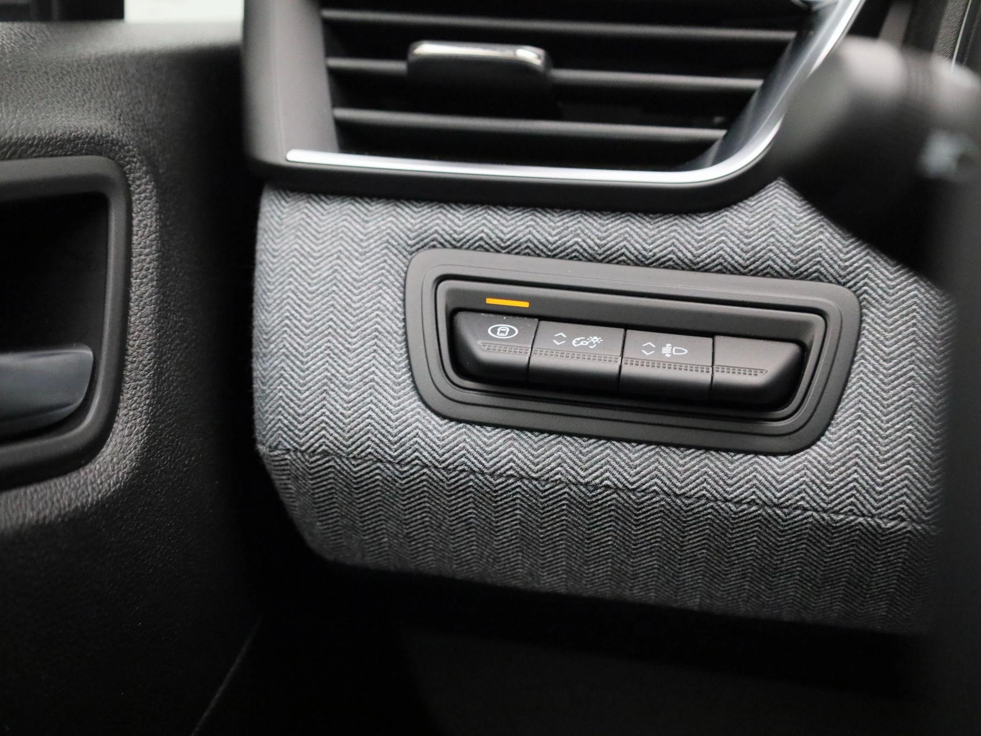 Renault-Clio-image-19