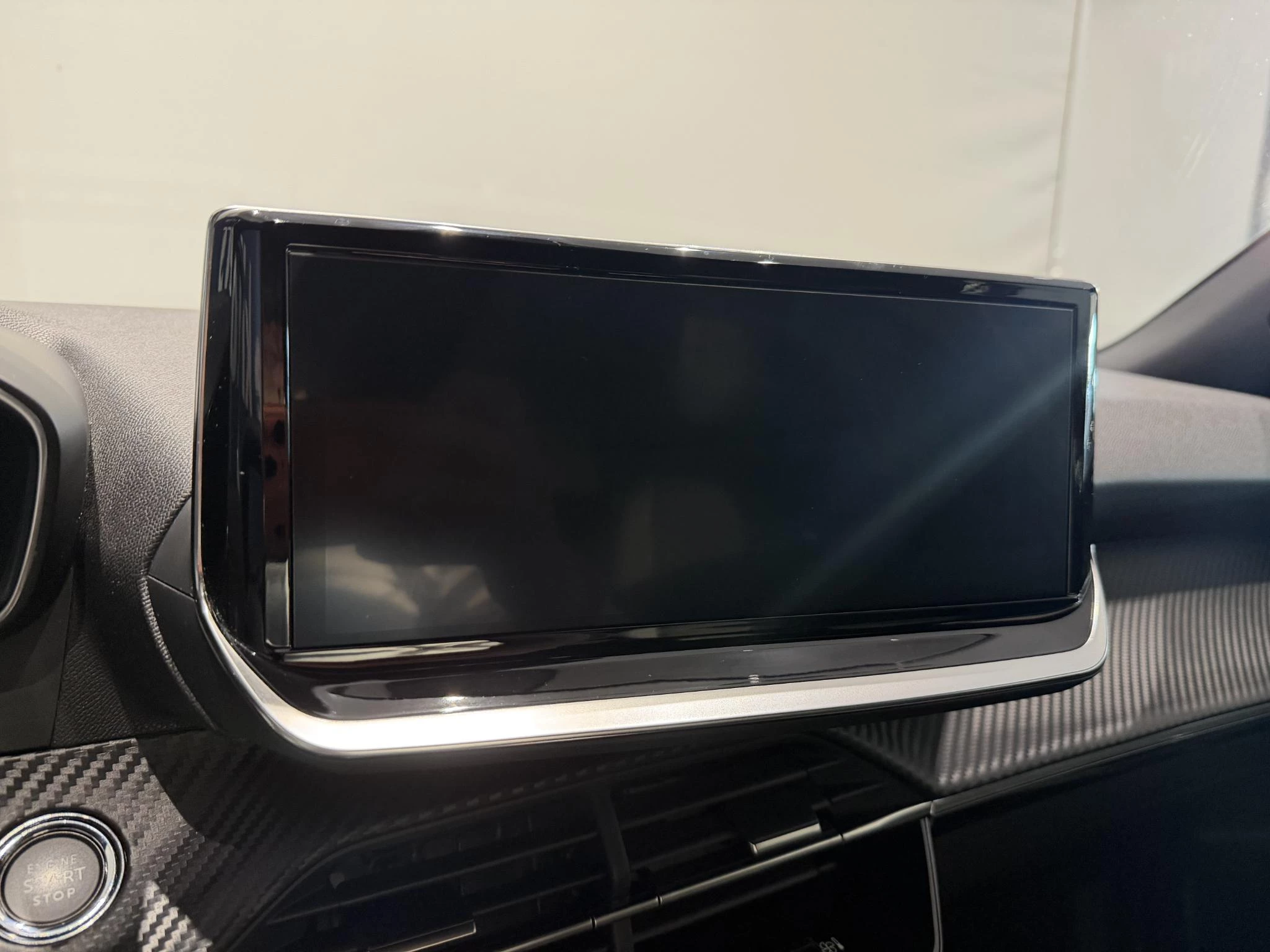 Peugeot-e-2008-image-22