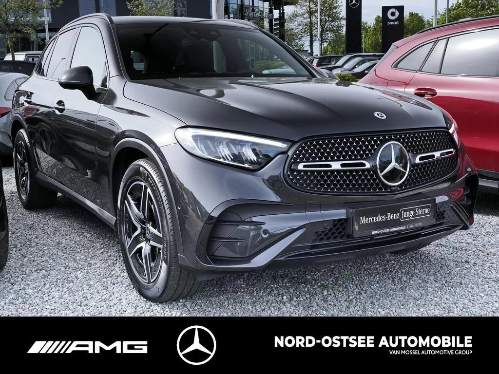 Mercedes-Benz GLC 300 d AMG 4M AHK NIGHT MBUX KEYLESS-GO AMG LineX254 GLC 300 d AMG 4M AHK NIGHT MBUX KEYLESS-GO AMG Line
