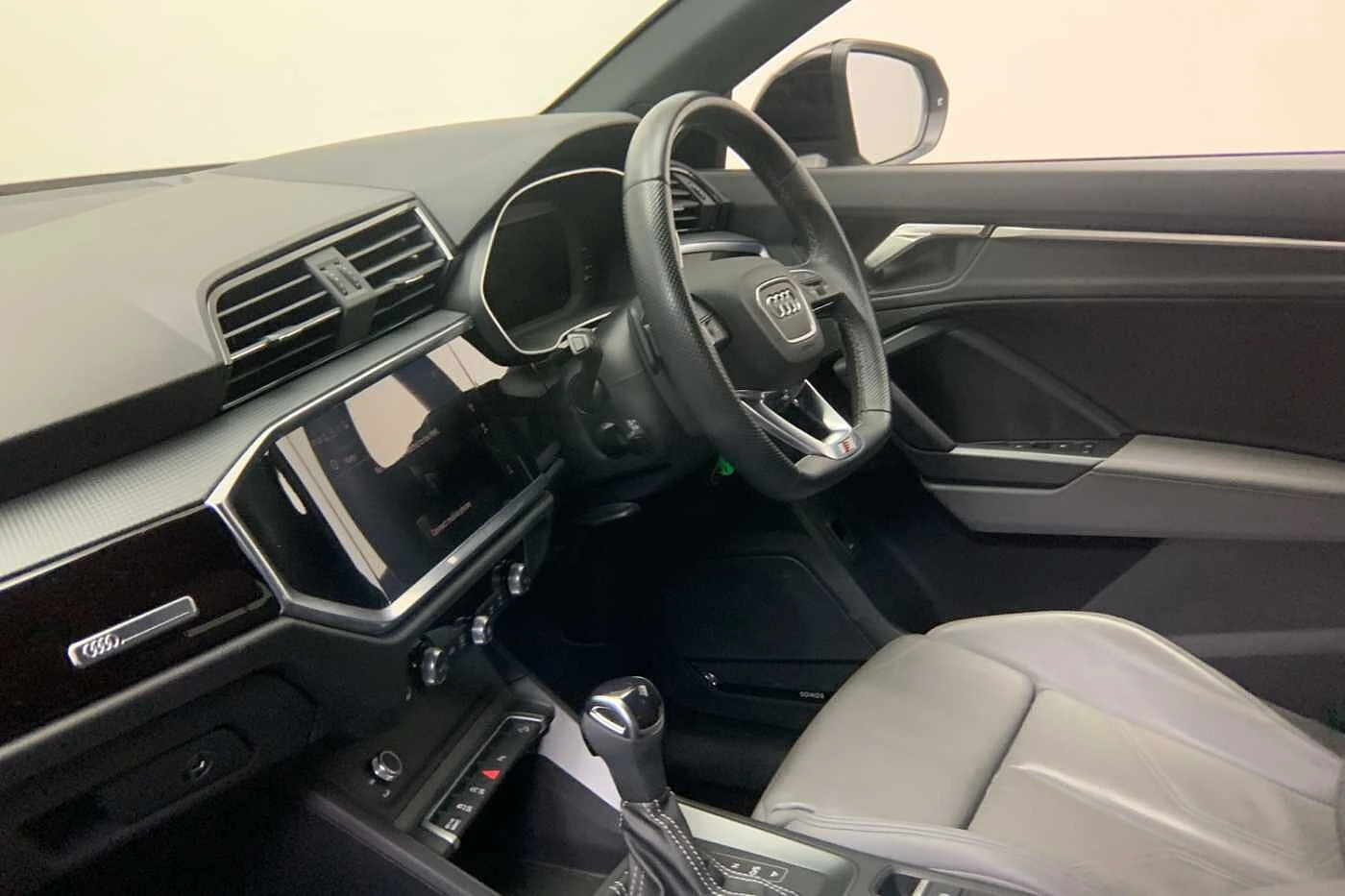 Audi-Q3-image-1