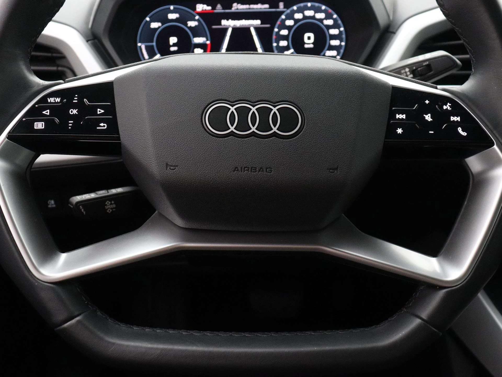 Audi-Q4 e-tron-image-15
