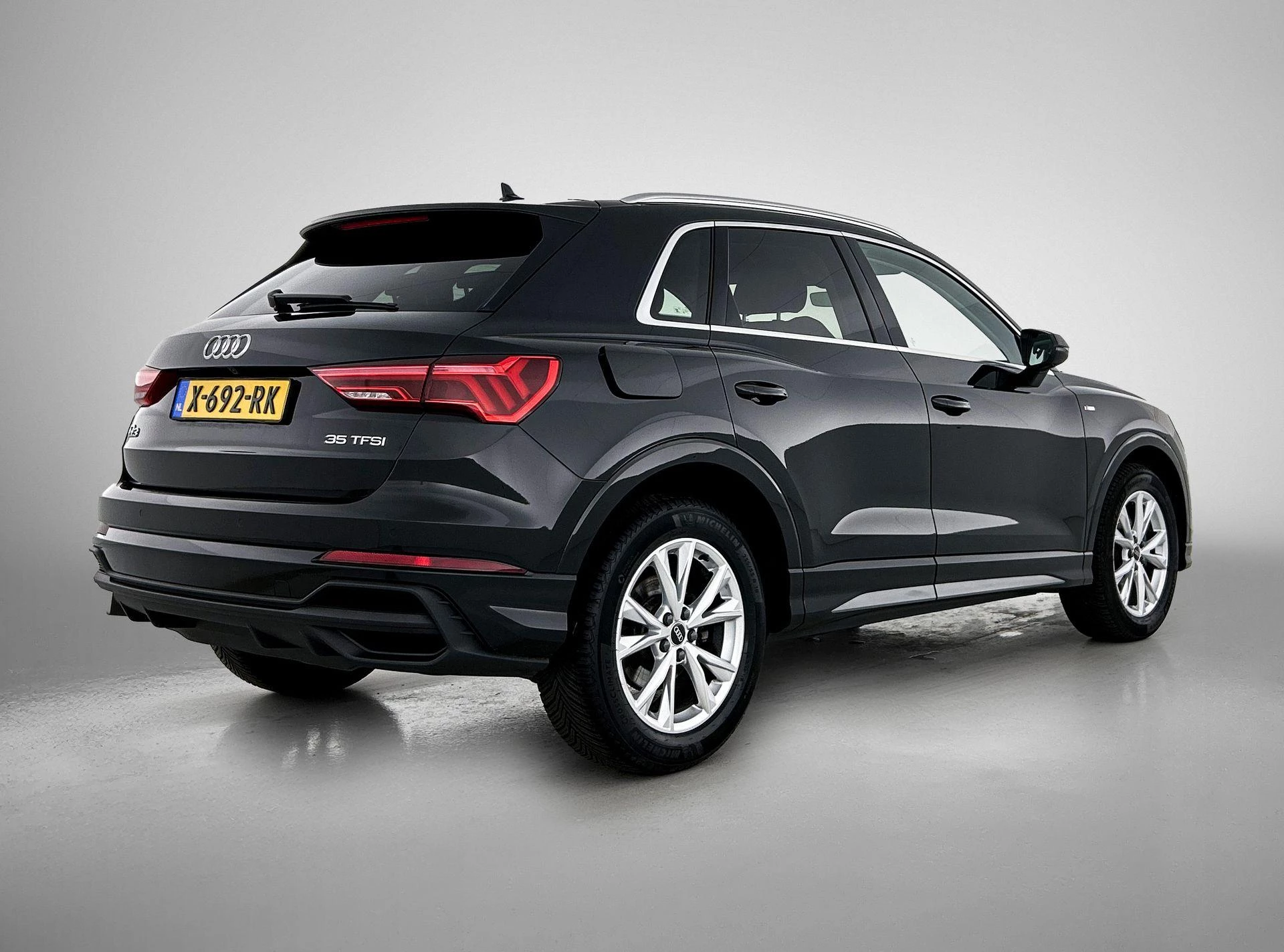 Audi Q3 35 TFSI S edition 150 PK