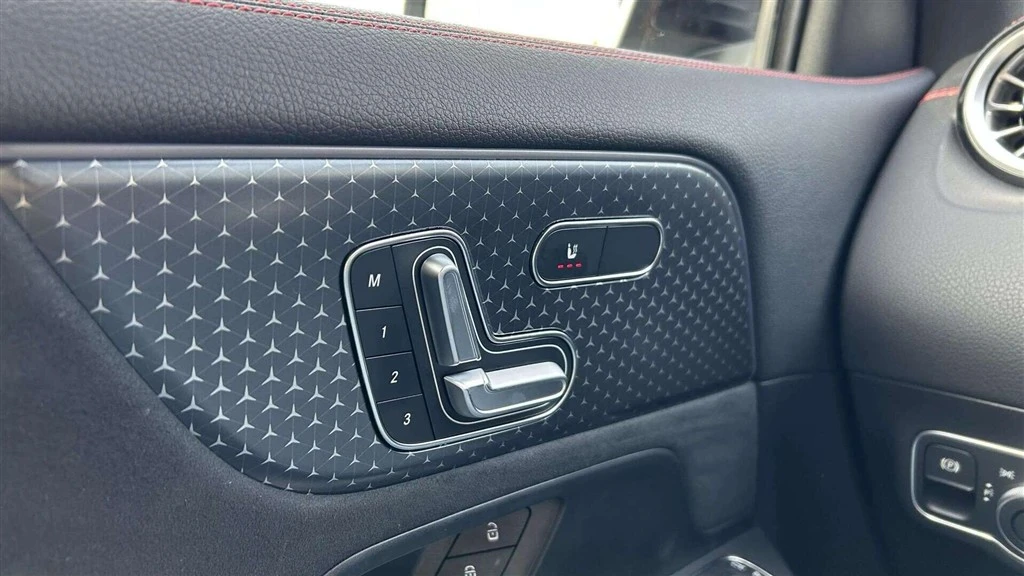Mercedes-Benz-EQA-image-10