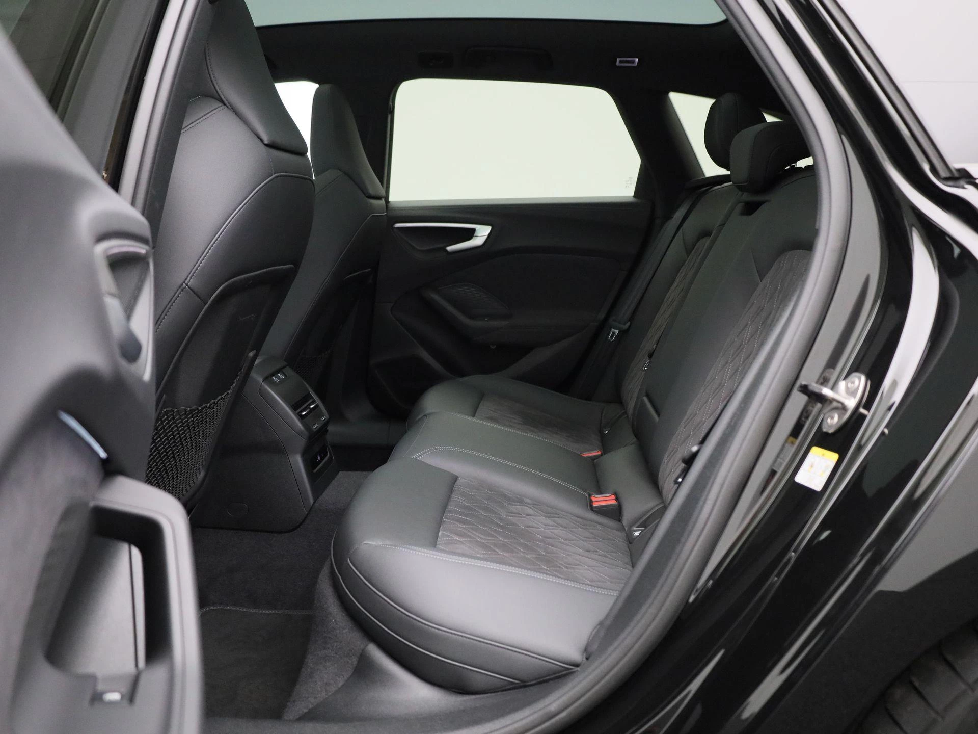 Audi A5 Avant 2.0 e-hybrid quattro S edition Competition