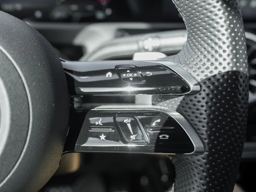 Mercedes-Benz-CLA-image-15