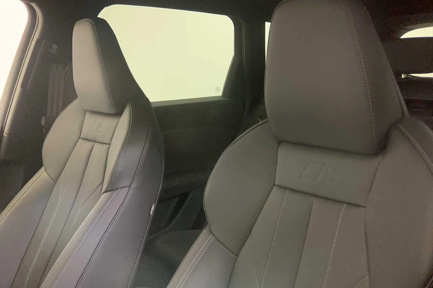 Audi-Q6 e-tron-image-8