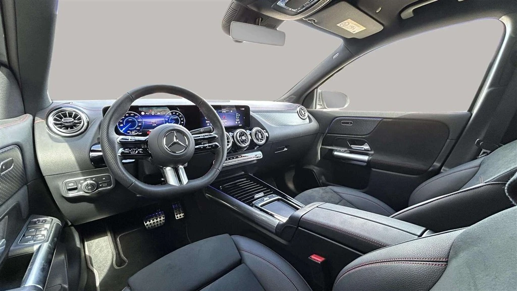 Mercedes-Benz-EQA-image-11