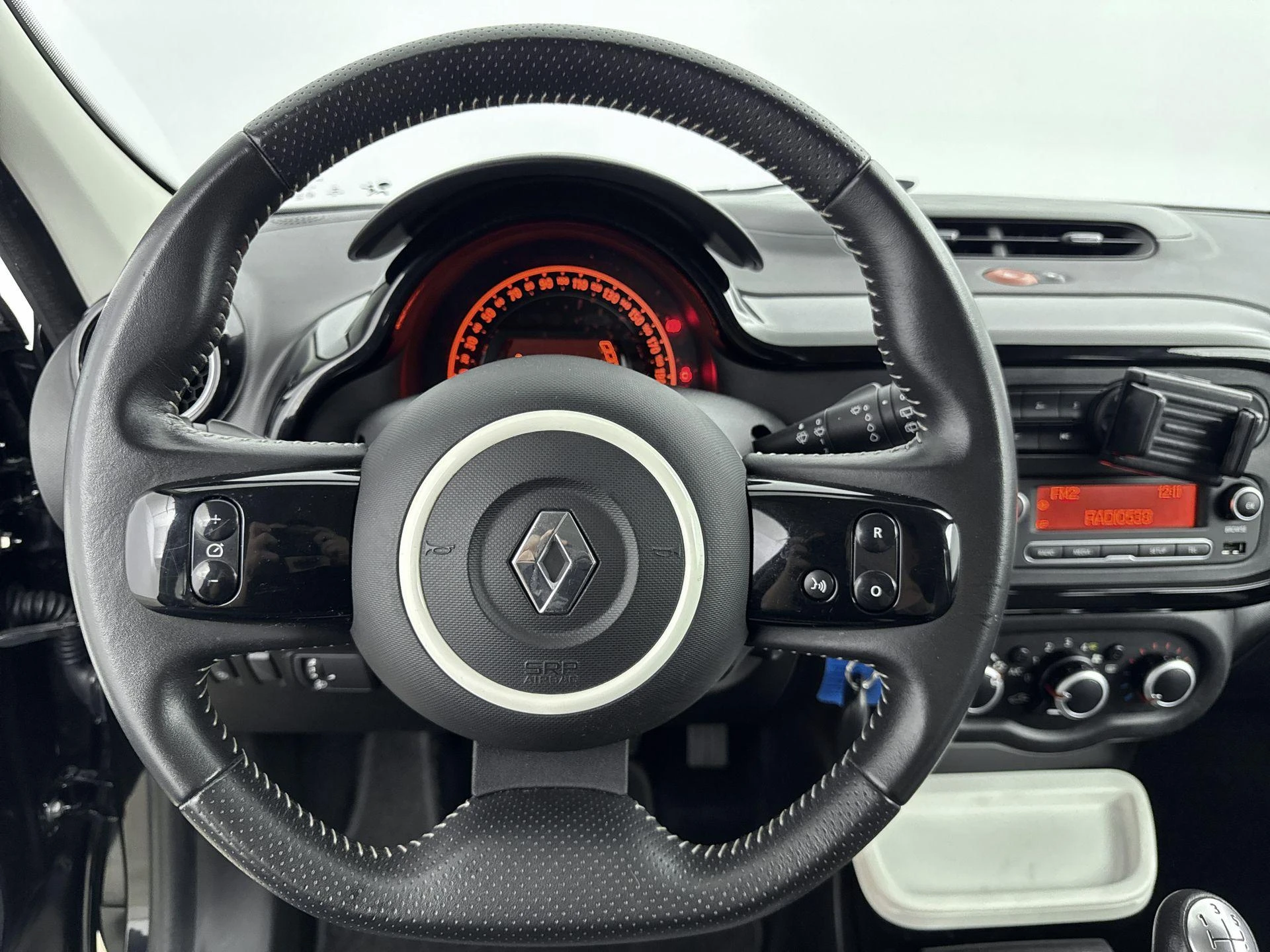 Renault-Twingo-image-18